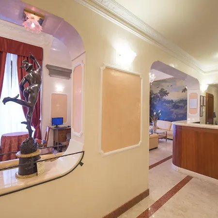 מלון Strozzi Palace