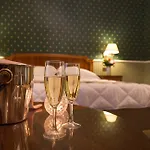 斯托洛兹皇宫酒店 4*