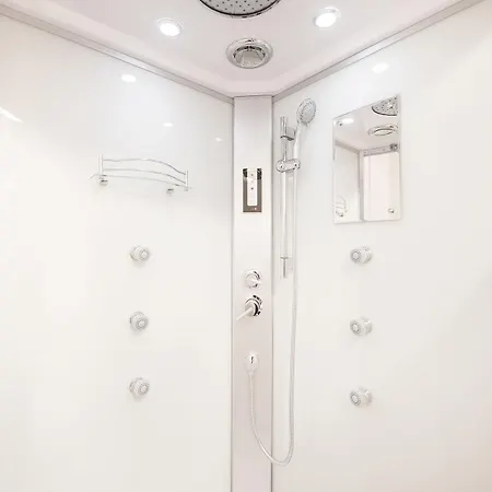 מלון Strozzi Palace 4*
