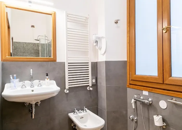 ストロッツィ パレス 4*