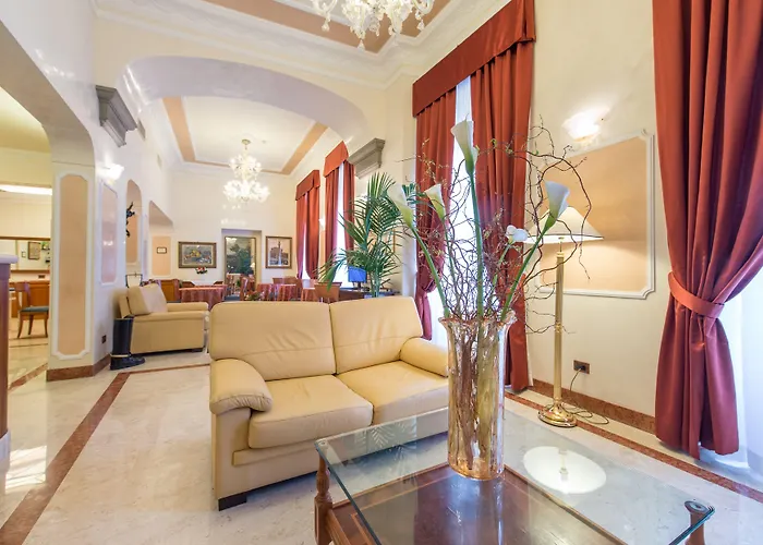 ホテル ストロッツィ パレス