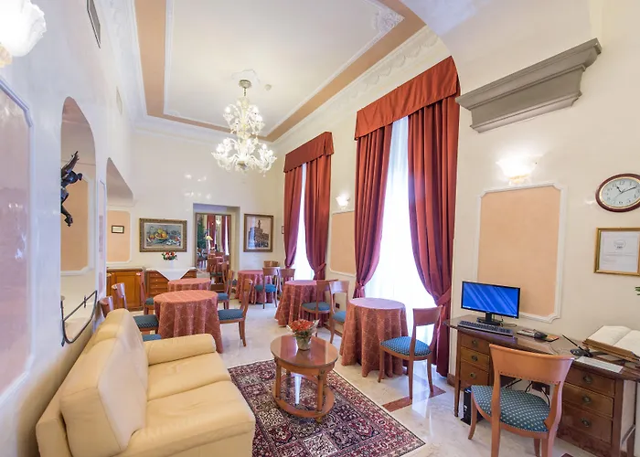 ストロッツィ パレス 4* フィレンツェ