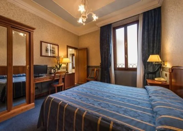 ストロッツィ パレス フィレンツェ