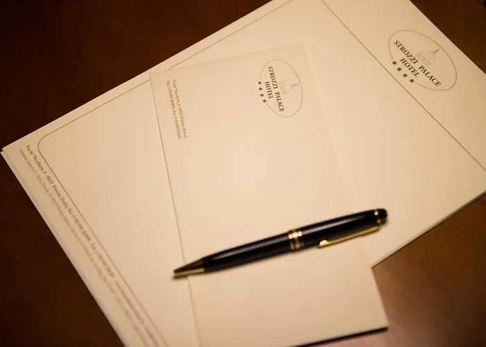 ホテル ストロッツィ パレス