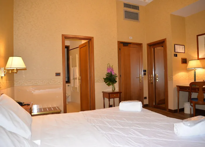 ストロッツィ パレス ホテル フィレンツェ