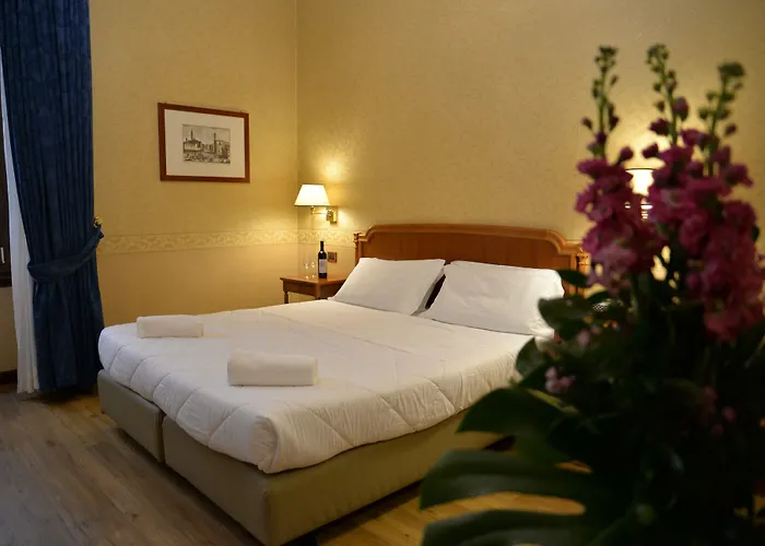 ストロッツィ パレス 4* フィレンツェ