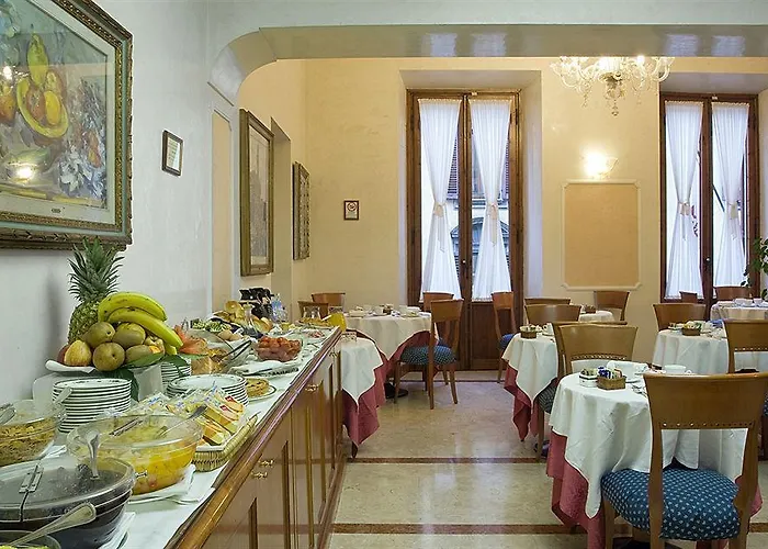 ストロッツィ パレス 4* フィレンツェ