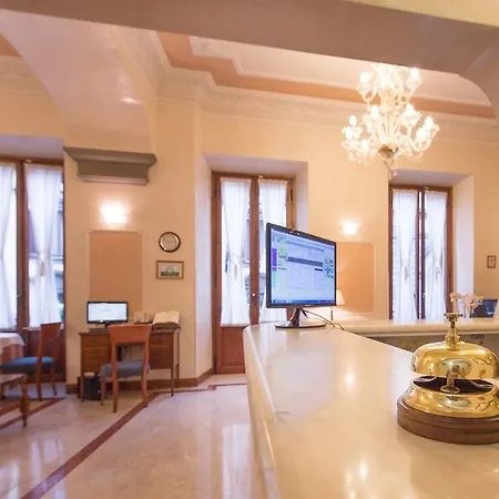 מלון Strozzi Palace