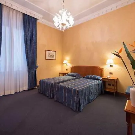 Hotel Strozzi Palace 4*
